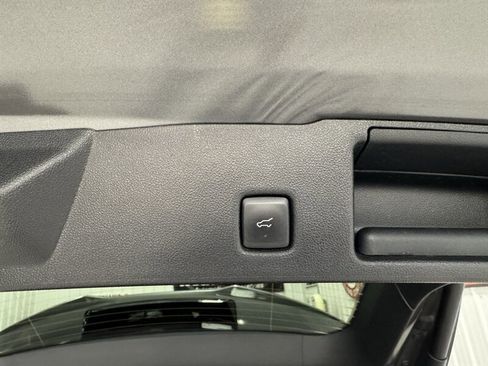 Used 2023 Ford Escape ST-Line w/ Tech Pack #1 FWD image 9