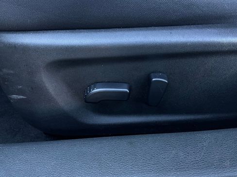 Used 2025 Nissan Altima 2.5 SV image 11