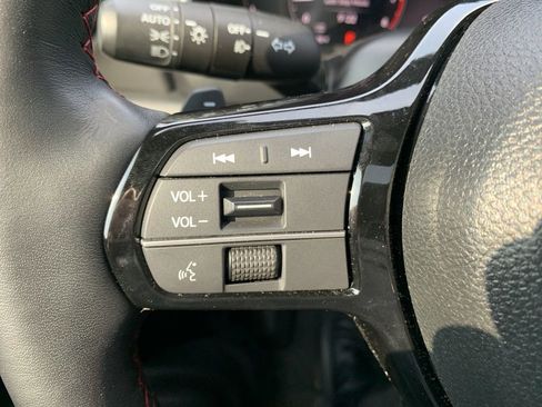 Used 2025 Honda Pilot Black Edition image 42