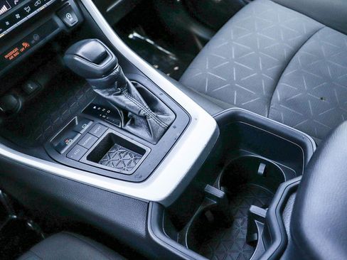 Certified 2022 Toyota RAV4 XLE w/ Convenience Package FWD image 23