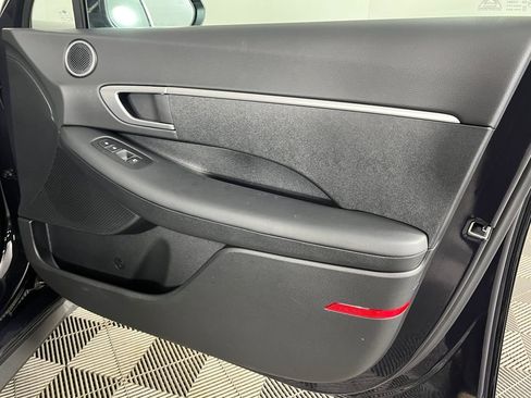 Used 2025 Hyundai Sonata SE image 16