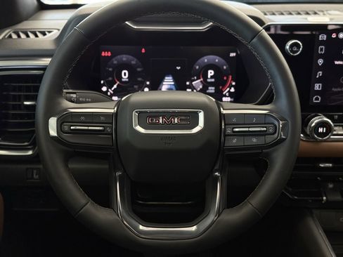 Used 2025 GMC Canyon AT4 w/ Technology Plus Package image 25