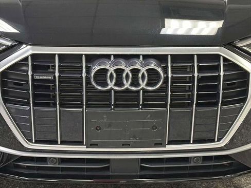 Used 2024 Audi Q3 2.0T Premium AWD/4WD image 7