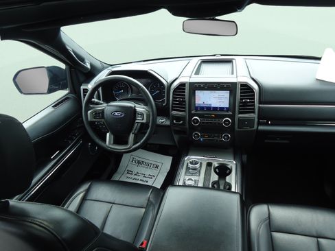 Used 2020 Ford Expedition XLT w/ Equipment Group 202A AWD/4WD image 10