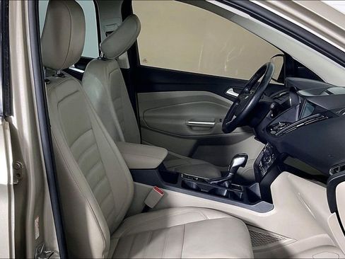 Used 2018 Ford Escape Titanium image 10