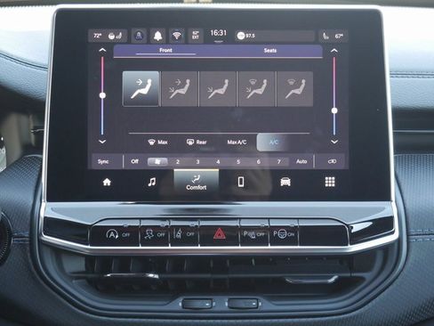 New 2025 Jeep Compass Latitude w/ Convenience Group image 22