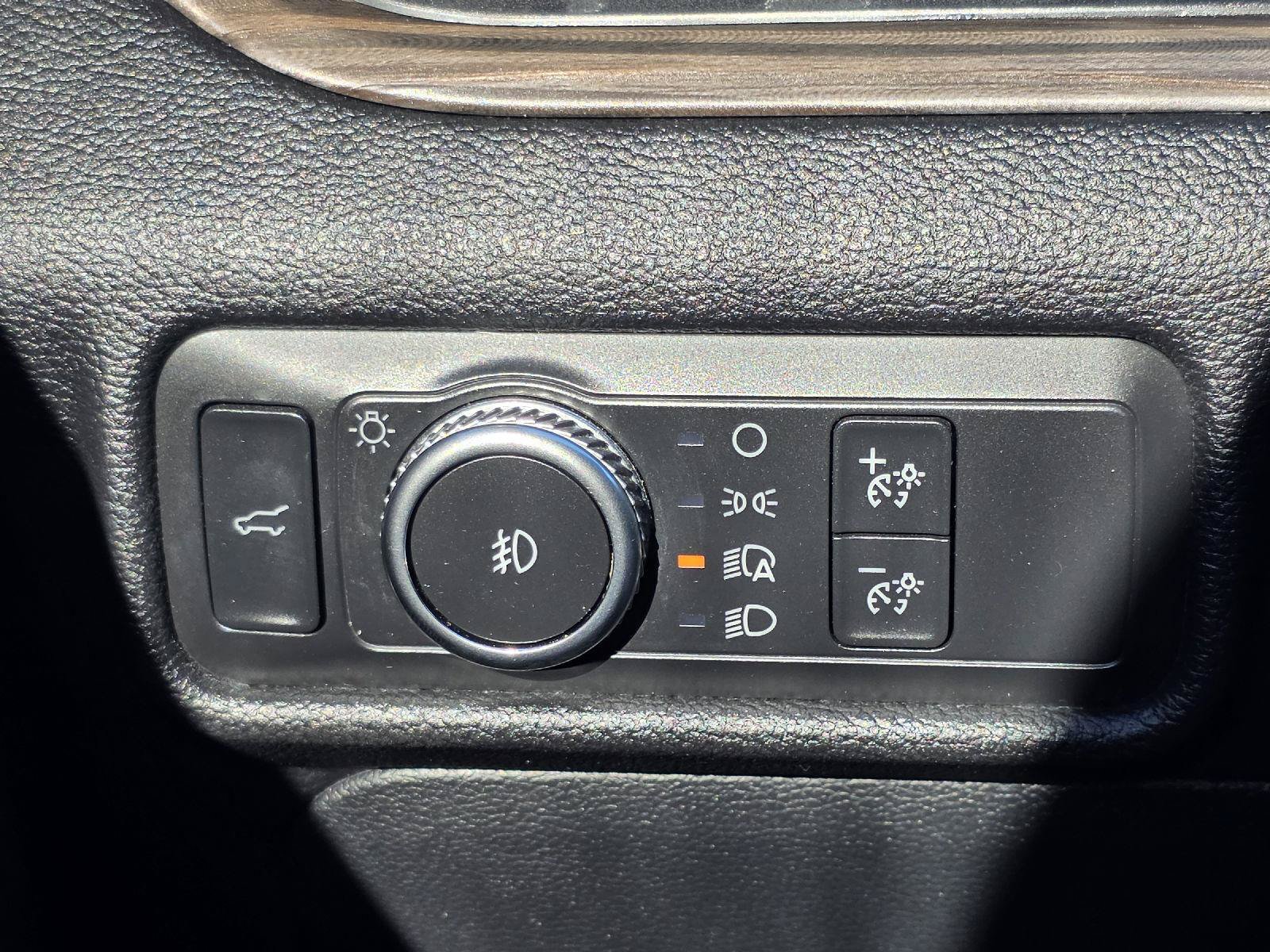 Used 2020 Ford Explorer Limited AWD/4WD image 11