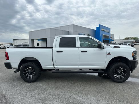 Used 2024 RAM 2500 Tradesman AWD/4WD image 3