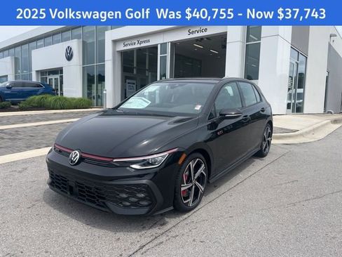 New 2025 Volkswagen GTI SE image 1