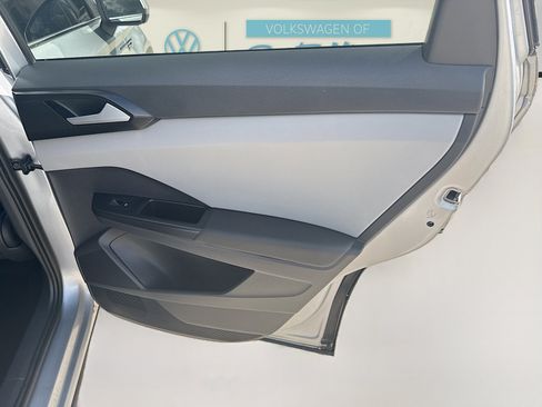 Used 2022 Volkswagen Taos SE image 30