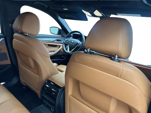 Used 2022 BMW 540i w/ Executive Package RWD image 41