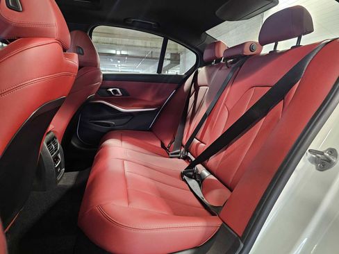 Used 2025 BMW 330i xDrive Sedan w/ M Sport Package AWD/4WD image 37