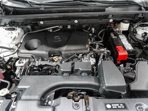 Certified 2022 Toyota RAV4 LE FWD image 28