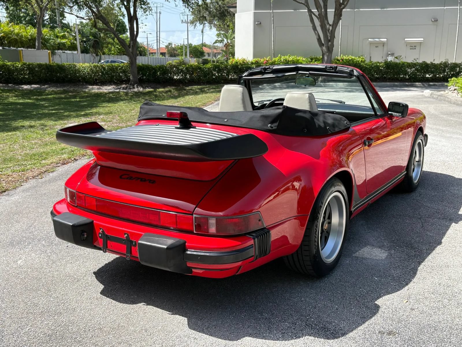 Used 1988 Porsche 911 Carrera RWD image 7