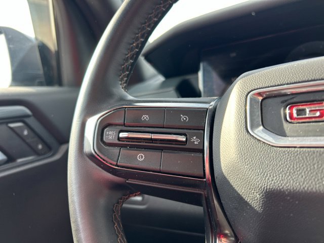 Used 2025 GMC Acadia AT4 w/ Luxury Package AWD/4WD image 39