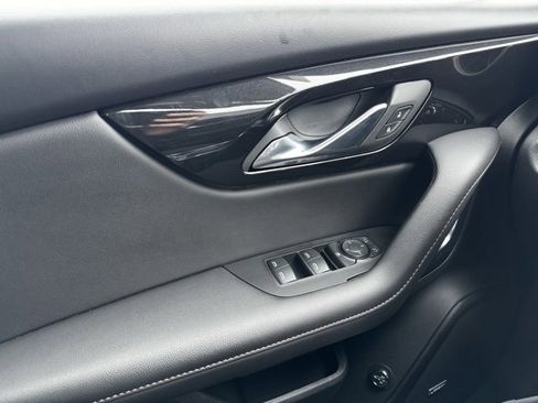 Certified 2024 Chevrolet Blazer Premier w/ Driver Confidence II Package image 35