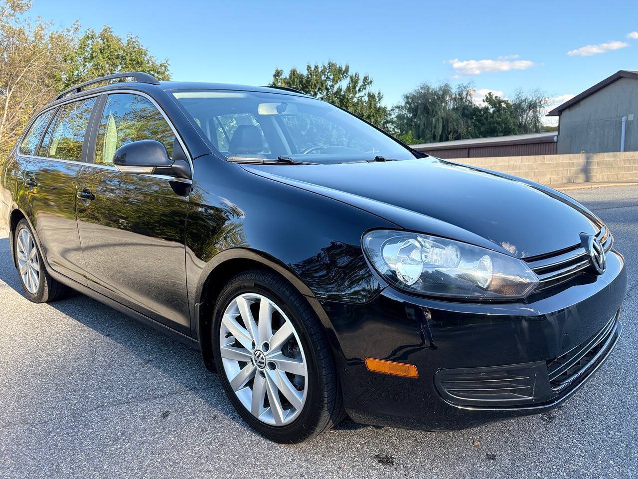 Used 2013 Volkswagen Jetta TDI FWD image 1