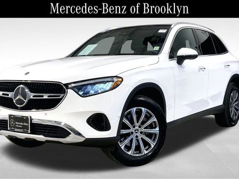 Certified 2026 Mercedes-Benz GLC 300 4MATIC image 2