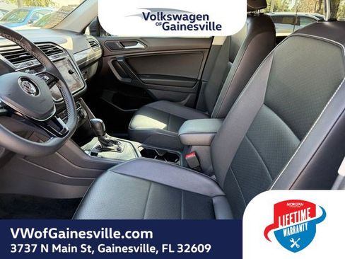 Used 2021 Volkswagen Tiguan SE FWD image 20