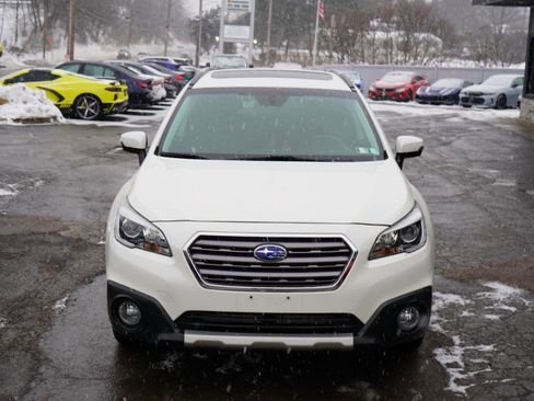 Used 2017 Subaru Outback 3.6R Touring image 14