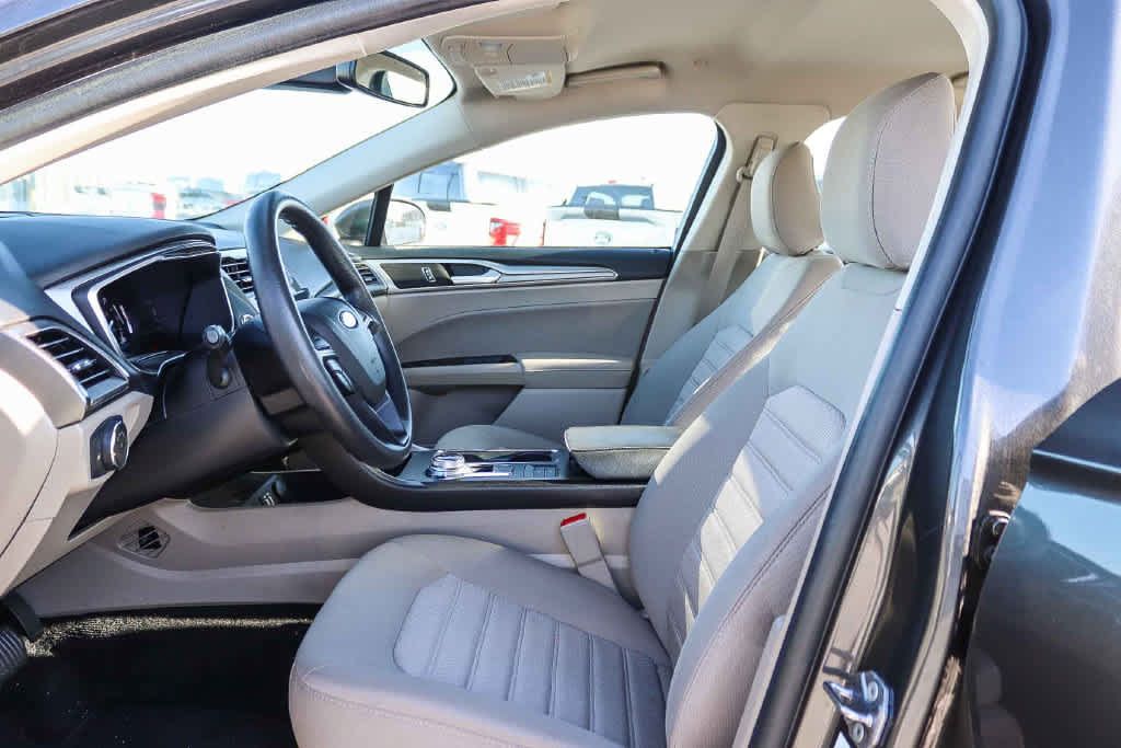 Certified 2020 Ford Fusion SE FWD image 14