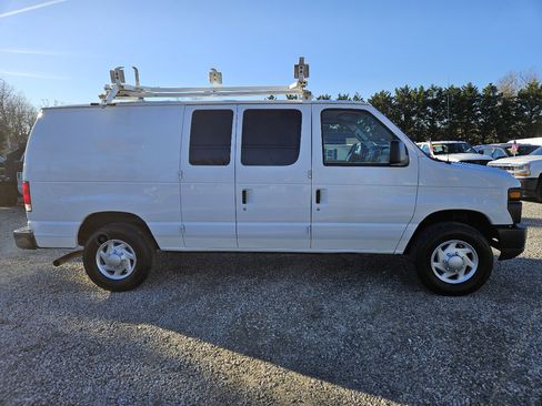Used 2014 Ford E-250 and Econoline 250 w/ Power Group image 6