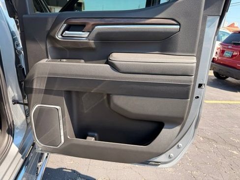 Used 2026 GMC Sierra 1500 SLT w/ SLT Premium Plus Package AWD/4WD image 11