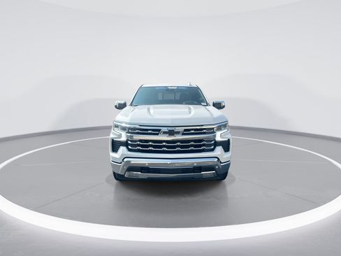 Used 2024 Chevrolet Silverado 1500 LTZ w/ LTZ Premium Package AWD/4WD image 3