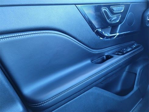 New 2026 Lincoln Corsair Reserve w/ Jet Appearance Package image 35