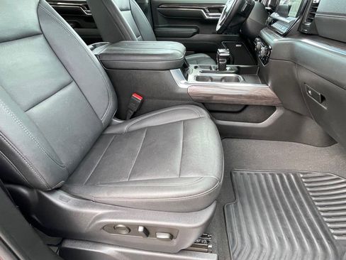 Used 2023 Chevrolet Silverado 1500 LTZ image 10