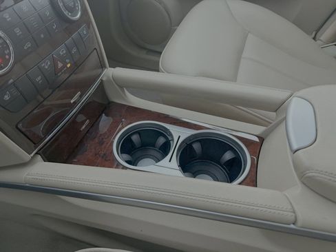 Used 2010 Mercedes-Benz GL 450 4MATIC image 37