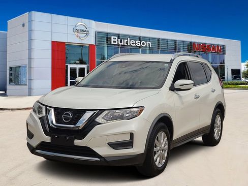 Used 2020 Nissan Rogue SV FWD image 1