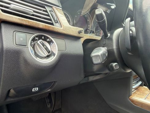 Used 2011 Mercedes-Benz E 350 4MATIC Sedan image 29