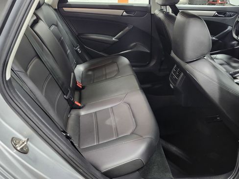 Used 2021 Volkswagen Passat 2.0T SE image 18