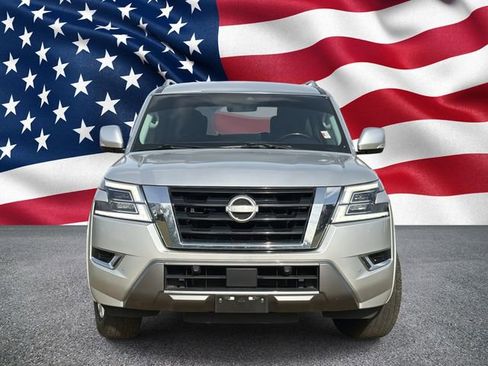 Used 2022 Nissan Armada SV image 3