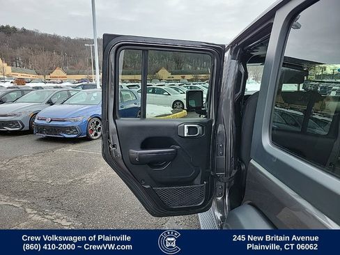 Used 2018 Jeep Wrangler Unlimited Sport S image 45