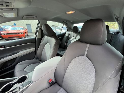 Used 2022 Toyota Camry LE image 15