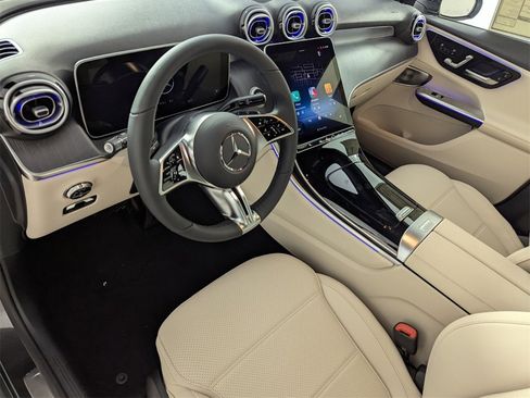 New 2026 Mercedes-Benz GLC 300 image 7