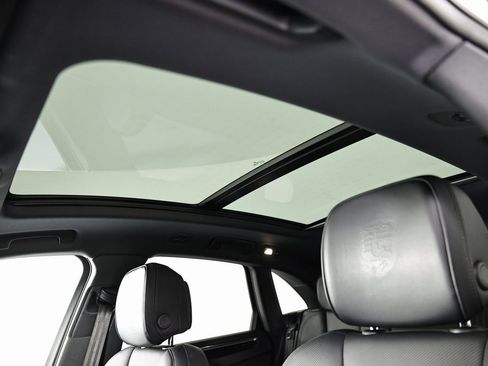 Certified 2025 Porsche Macan image 24