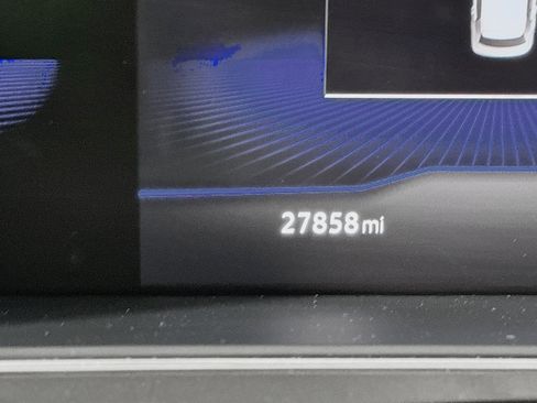 Used 2022 Volkswagen Tiguan SE image 18