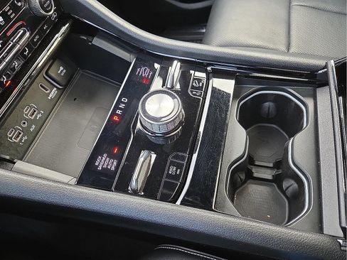 Used 2023 Jeep Grand Cherokee Overland w/ Advanced Protech Group III image 25