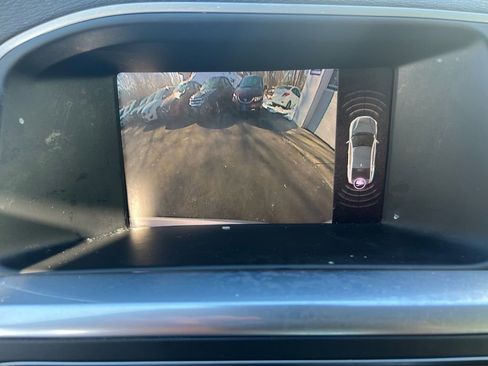 Used 2018 Volvo S60 T5 Inscription image 11