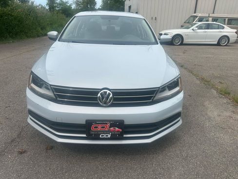 Used 2017 Volkswagen Jetta S FWD image 2