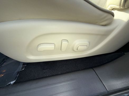 Used 2019 INFINITI QX60 Luxe w/ Essential Package image 11