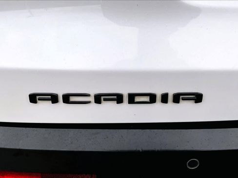 Used 2022 GMC Acadia SLT w/ Elevation Edition image 31