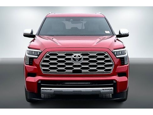 Used 2024 Toyota Sequoia Capstone image 2