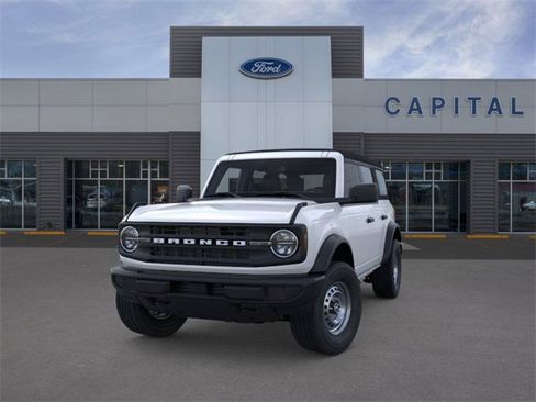 New 2025 Ford Bronco 4-Door image 2