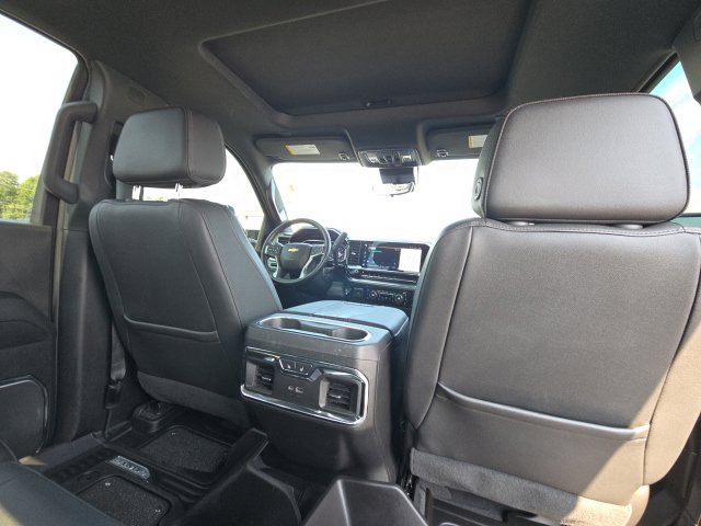 Used 2024 Chevrolet Silverado 3500 High Country w/ High Country Premium Package AWD/4WD image 18