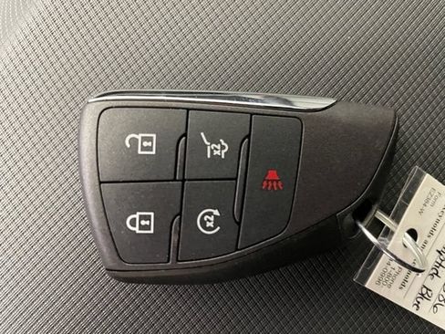 New 2026 Chevrolet Equinox EV RS AWD/4WD image 22