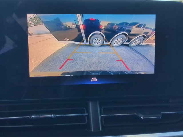 Used 2025 Chevrolet Trax LT FWD image 17